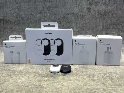 Group of Apple & Samsung accessories