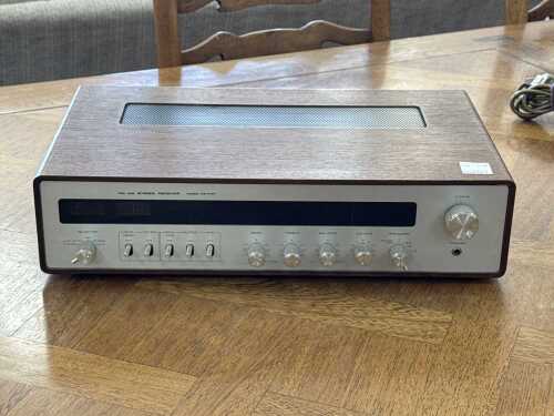Luxman stereo receiver model CR-4101