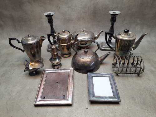 Assorted silver plate including holloware