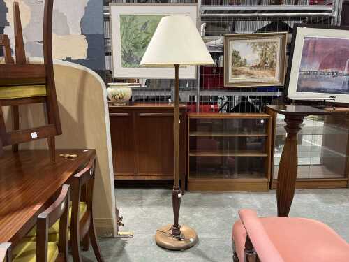 Standard floor lamp