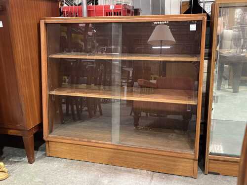 Timber display cabinet