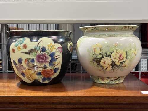 Two Chinese porcelain jardinieres