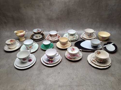Assorted porcelain trios and duos