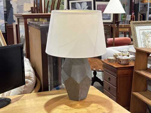 Ceramic table lamp