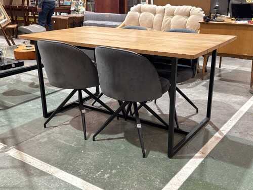 Freedom five-piece dining setting