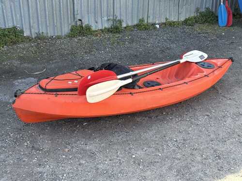 Ocean Kayak 2.8m sea kayak with two paddles