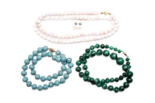 Collection of vintage jewellery