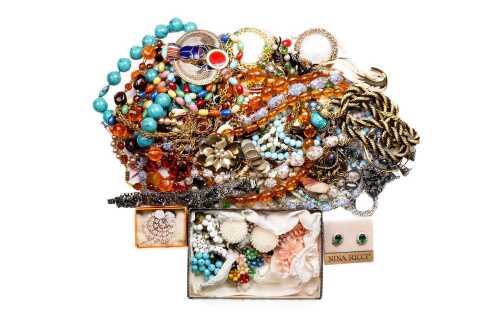 Collection of vintage costume jewellery