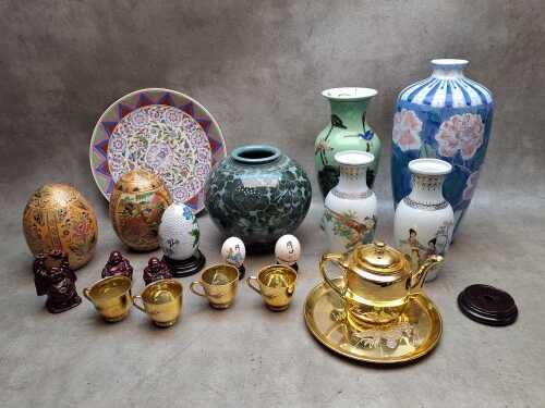 Oriental porcelain decorative pieces and homeware