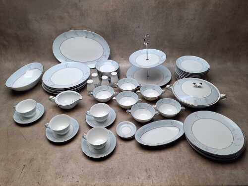 Noritake 'Balboa' porcelain part dinner setting