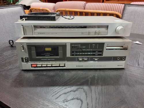 Pioneer stereo-tuner and cassette tape deck