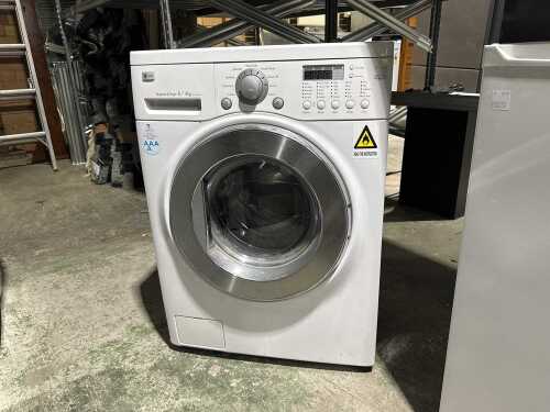 LG front-load 4kg washing machine