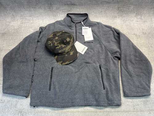 Mr Winston The Everyday Fleece size M & cap