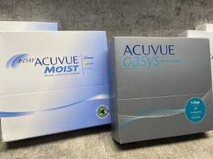 Group of Acuvue contact lenses - 2