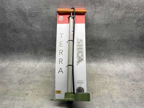 Silica Terra floor pump