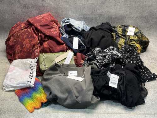 Group of Women's clothing size XXL+