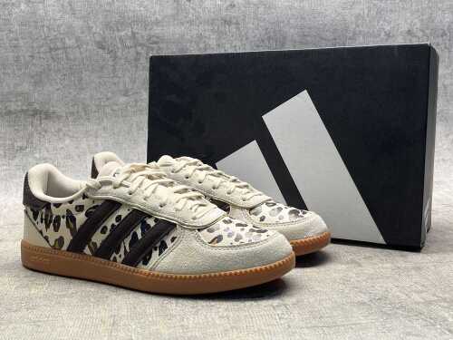 Adidas Breaknet Sleek size US 8 Women's