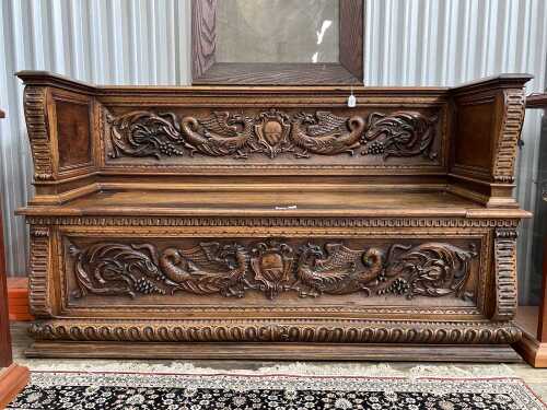 17th or 18th century Italian Florentine walnut cassapanca (combined chest and bench)