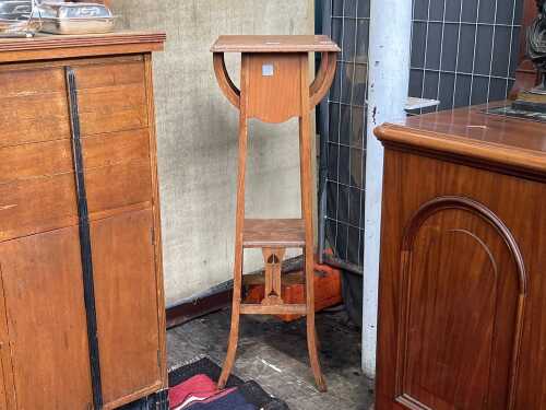 Arts and Crafts oak jardini&egrave;re stand