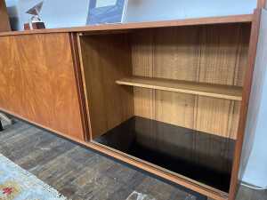 Mid-century teak highboard - 5