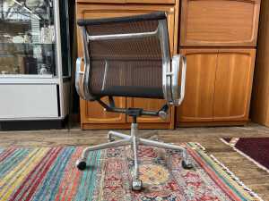 Eames Aluminium Group Management desk chair - 2