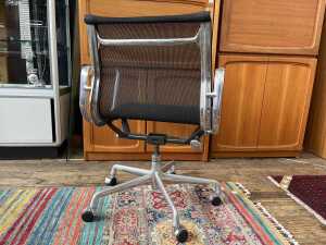 Eames Aluminium Group Management desk chair - 2