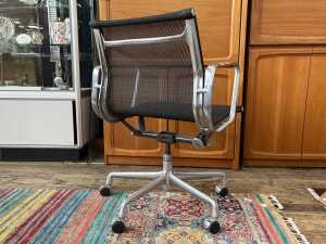 Eames Aluminium Group Management desk chair - 2