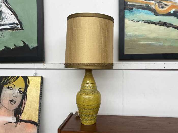 Mid-century Bitossi Italian yellow Rimini ceramic lamp