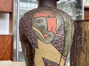 Mid-century terracotta lamp with abstract figural textured detail and white fabric shade - 2
