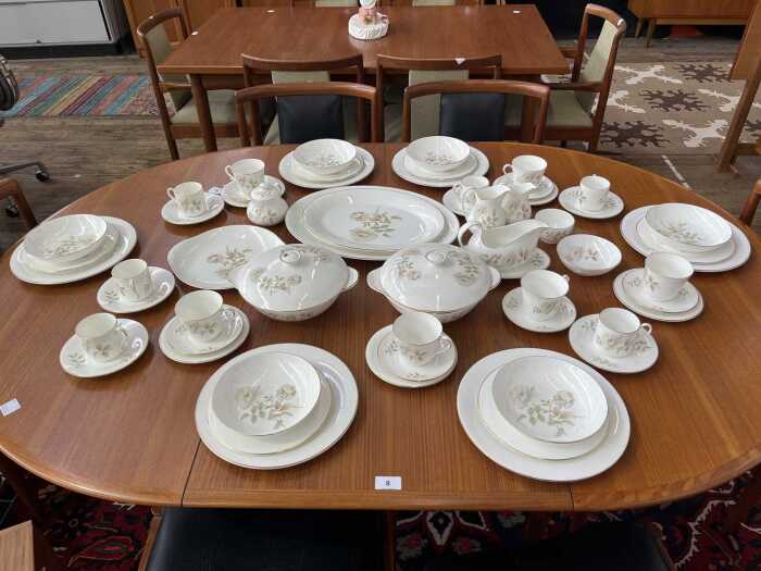 Royal Doulton 'Yorkshire Rose' porcelain dinner setting for six with servingware