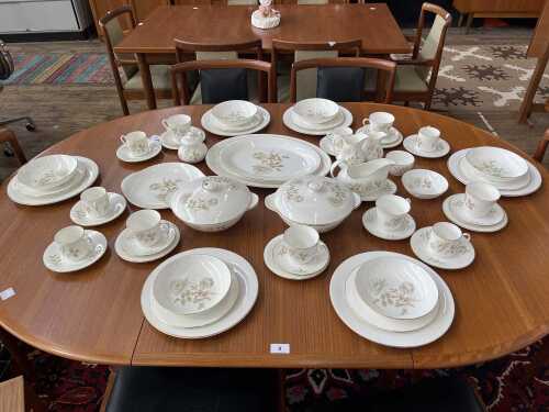Royal Doulton 'Yorkshire Rose' porcelain dinner setting for six with servingware