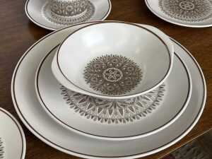 Noritake Progression 'Century' matte glazed porcelain dinner setting for eight - 3