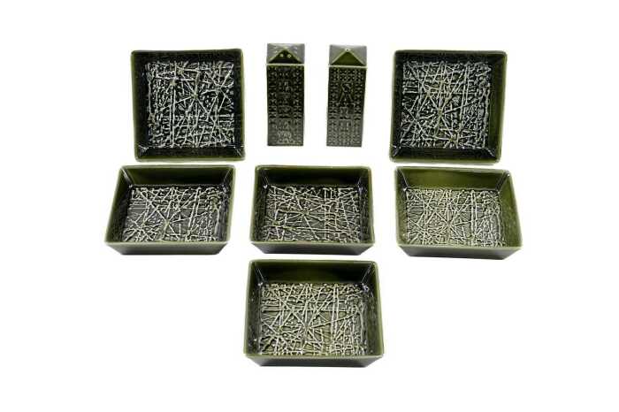 Carlton Ware mid-century porcelain including salt and pepper shakers and 6x Skye dishes