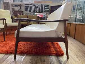 Mid-century three piece lounge suite - 5