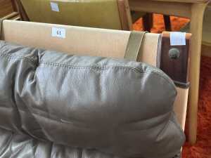 Pair of Tessa T8 lounge chairs - 5