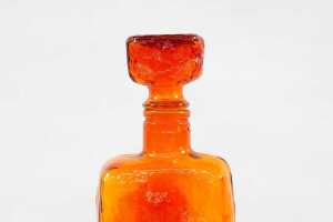 Mid-century Amberina bark glass decanter - 2