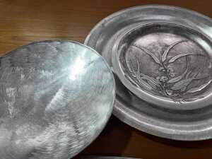 Don Shiel aluminium servingware 1980, including platters, salad servers, etc. - 2