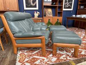 Pair of Noblett mid-century armchairs with footstools - 3