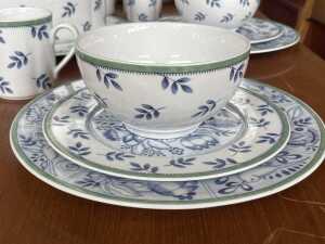 Villeroy and Boch 'Switch 3' porcelain dinner setting for six - 2