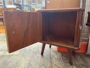Mid-century blackwood and figured walnut bedside cabinet - 3