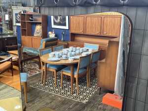 Mid-century blackwood and figured walnut dressing table - 3