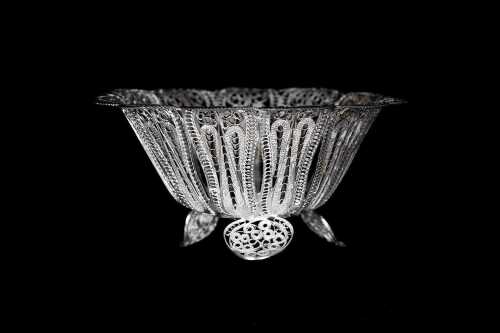 Sterling silver filigree footed bowl, weight 72g