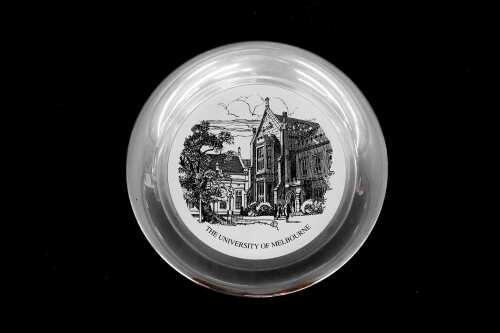 University of Melbourne sterling silver plate, weight 422g