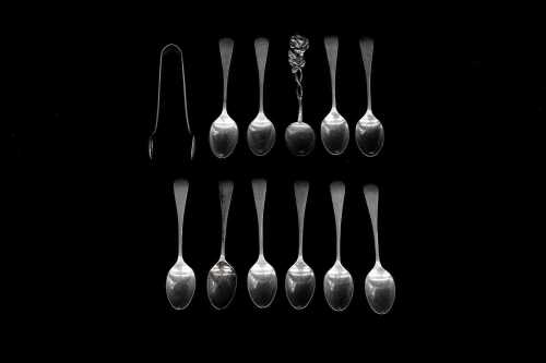 Walker and Hall English sterling silver set of ten teaspoons with sugar tongs, weight 155g
