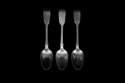 Three Victorian English sterling silver teaspoons, weight 68g