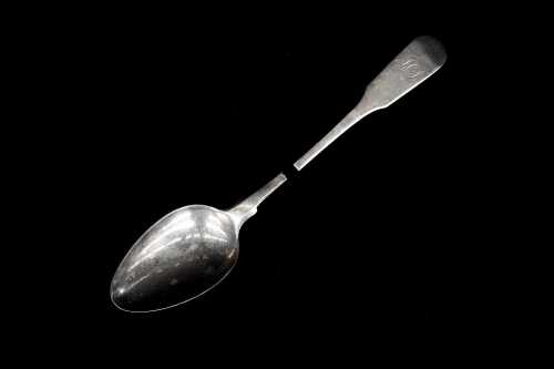 Georgian sterling silver spoon (broken), weight 62g