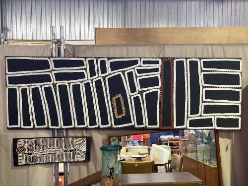 Walala Tjapaltjarri (1970-), untitled Indigenous Australian acrylic painting on linen