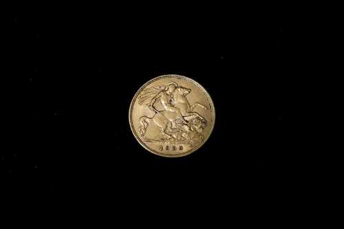 1909 half sovereign in 22 carat gold