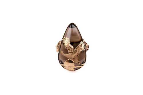 A smoky quartz ring in 10 carat rose gold