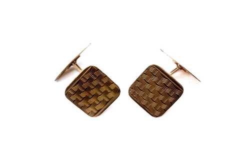 A pair of vintage cufflinks in 14 carat yellow gold